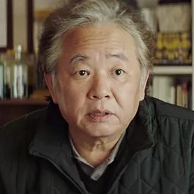 シン・チュホ(演:イ・ドゥイル)